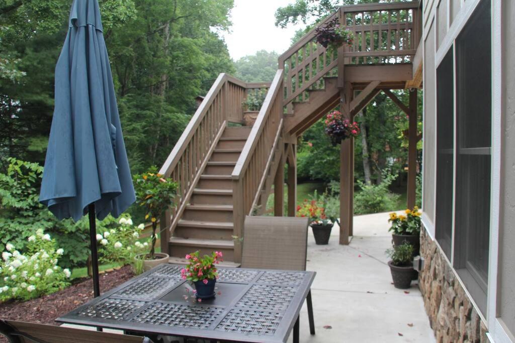 Bluebirds Nest 10 Min To Avl Biltmore Hot Tub Cont Bkfst Sparkling Water Asheville Luaran gambar