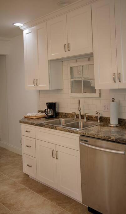 Bluebirds Nest 10 Min To Avl Biltmore Hot Tub Cont Bkfst Sparkling Water Asheville Luaran gambar